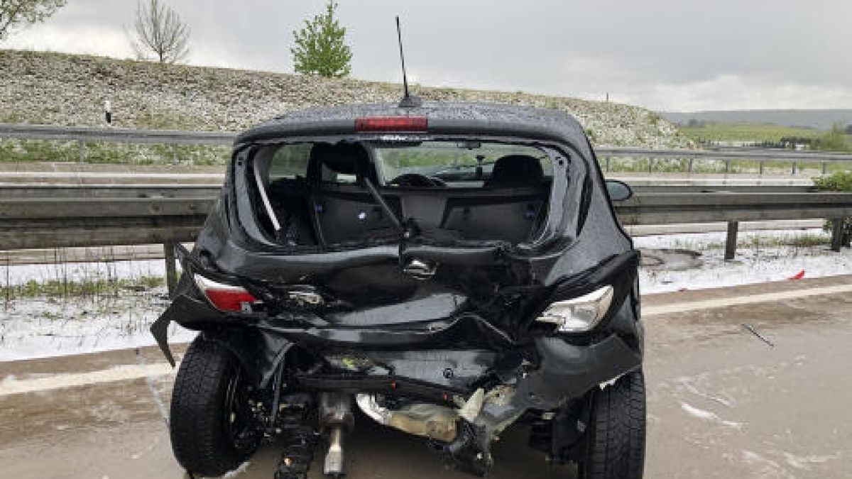 Nach einem plötzlichen Hagelschauer gab es eine Unfall-Serie mit mehr als einem Dutzend Fahrzeugen auf der A71 bei Meiningen. Foto: News5