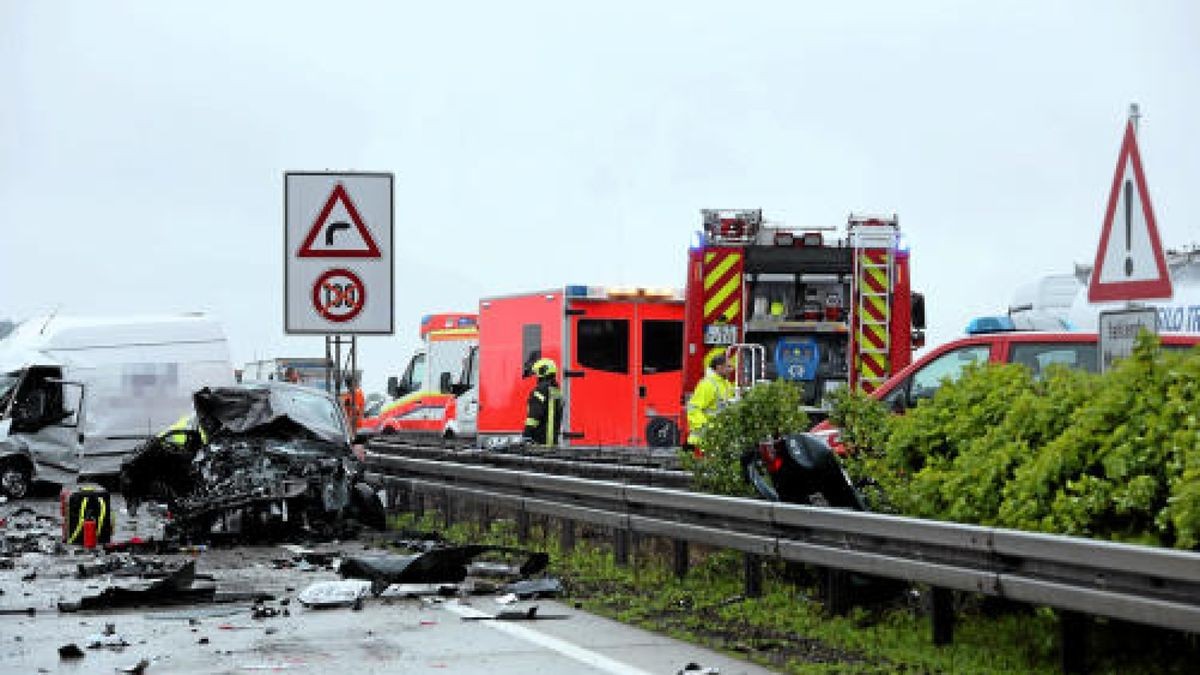 Auch auf der Gegenfahrbahn zwischen Gera Langenberg und Hermsdorf-Ost soll es einen Unfall gegeben haben. Deshalb ist hier derzeit nur eine Fahrspur frei. Foto: Björn Walther