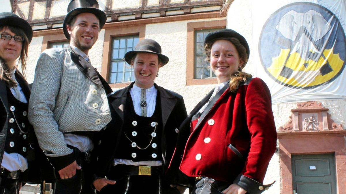 Die Wandergesellen vom Freien Begegnungsschacht verbringen eine Woche in der Martinfelder Jugendherberge.