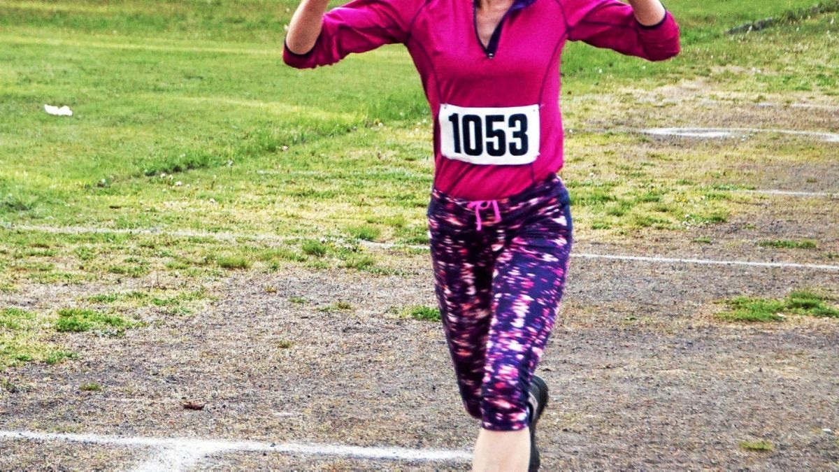 35. Abend-Berg-Lauf / SV 05 Friedrichroda /  Siegerin 23,3 km Maria Füldner, die zum vierten Mal infolge als Siegerin gefeiert wurde. 