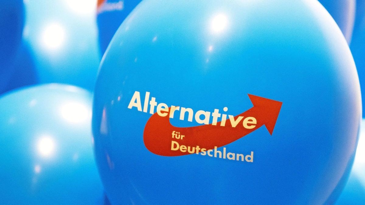 Luftballons mit dem Logo der AfD. Archivfoto: Monika Skolimowska / dpa