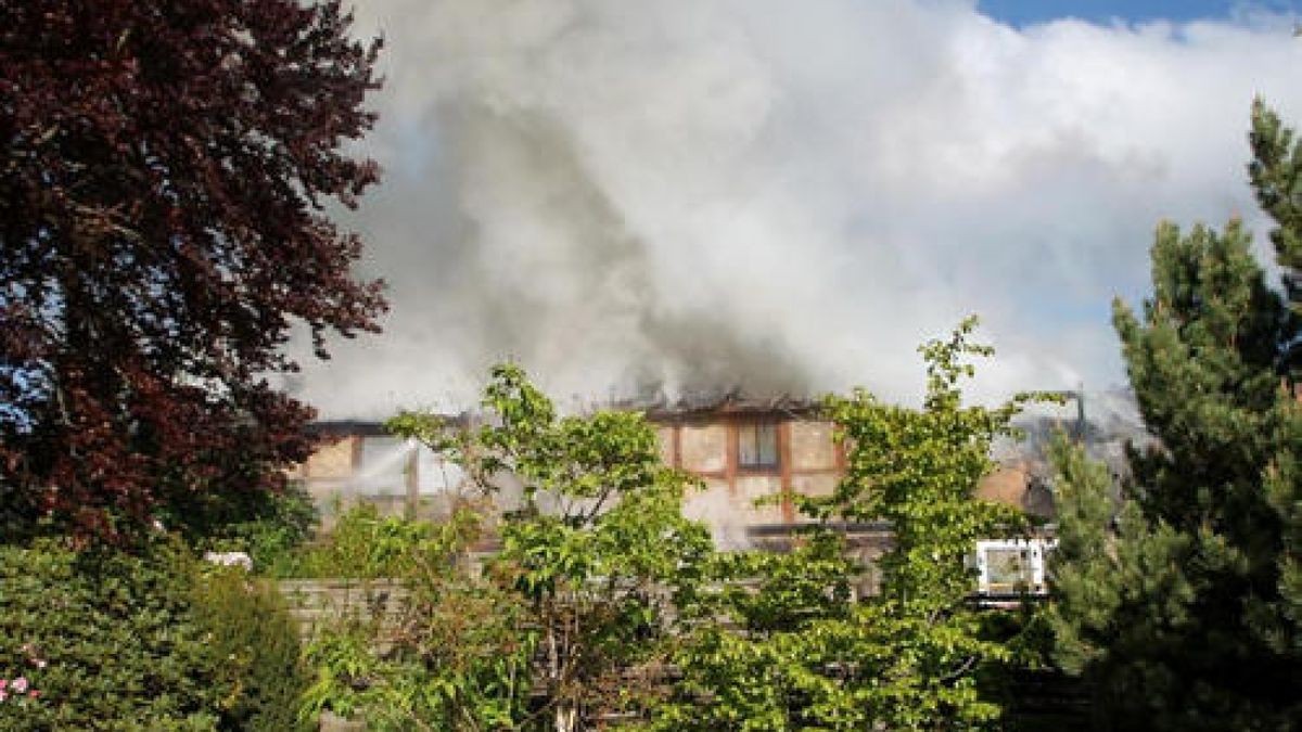 Scheunenbrand in einer ehemaligen Schmiede in Großfurra.