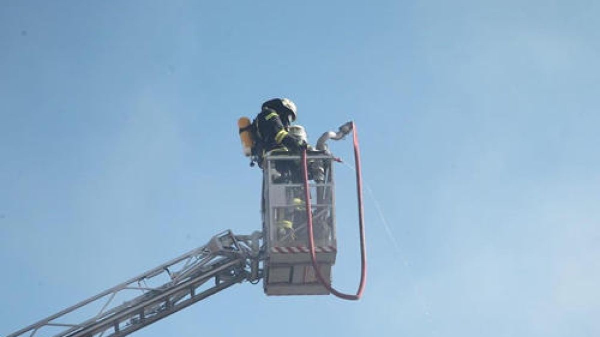 Scheunenbrand in einer ehemaligen Schmiede in Großfurra.