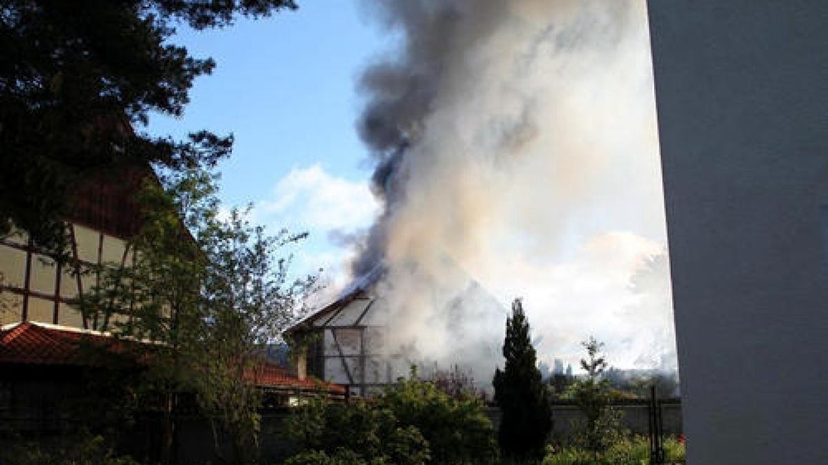 Scheunenbrand in einer ehemaligen Schmiede in Großfurra.