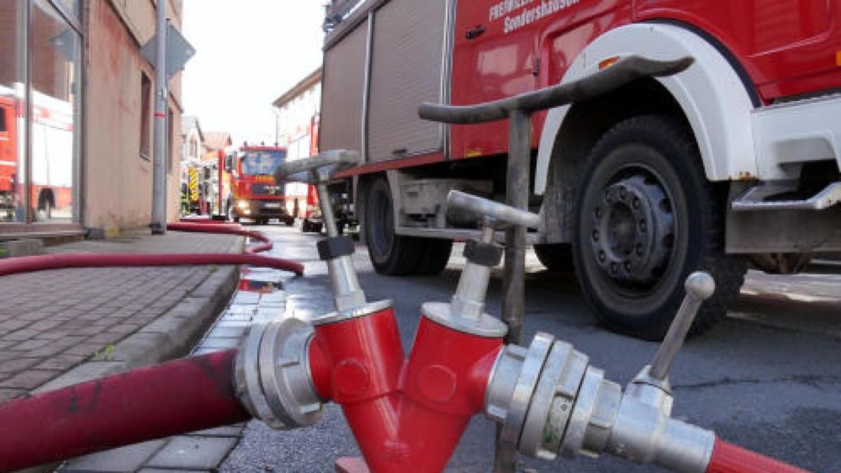 Scheunenbrand in einer ehemaligen Schmiede in Großfurra.