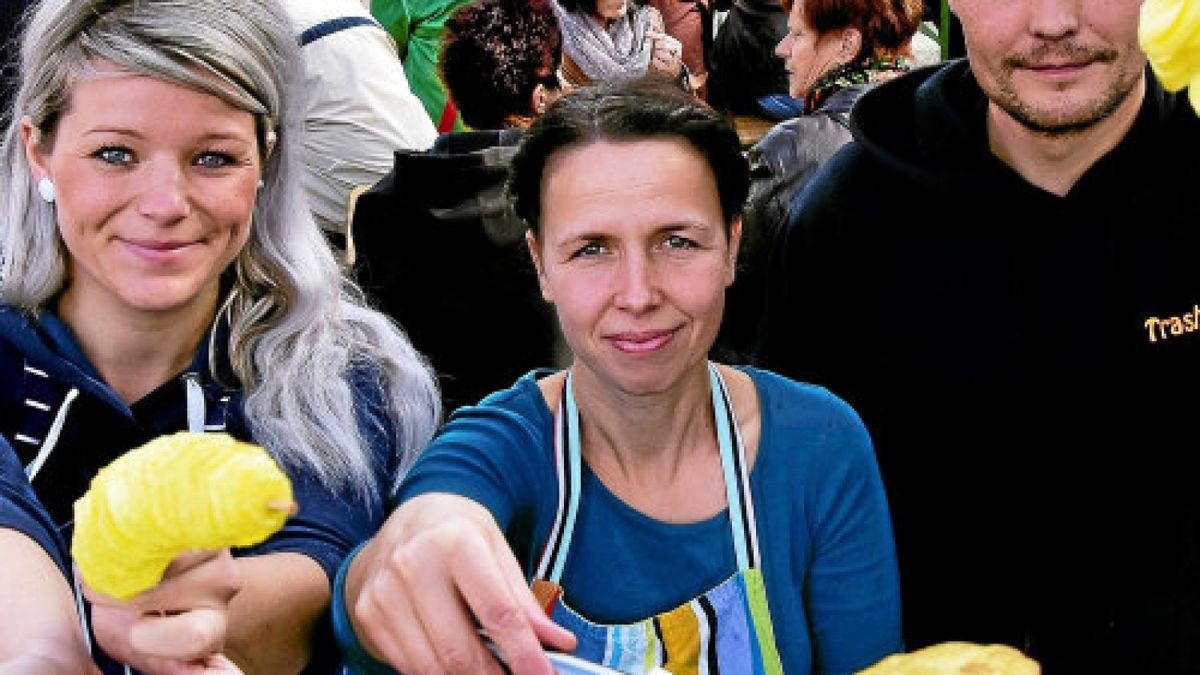 Tradition, wenn wohl auch keine, die über mehrere Jahrhunderte zurück reicht, hat in Rockensußra der alljährliche Kartoffelmarkt mit vielen Spezialitäten aus den gelben Knollen.Foto: Christoph Vogel