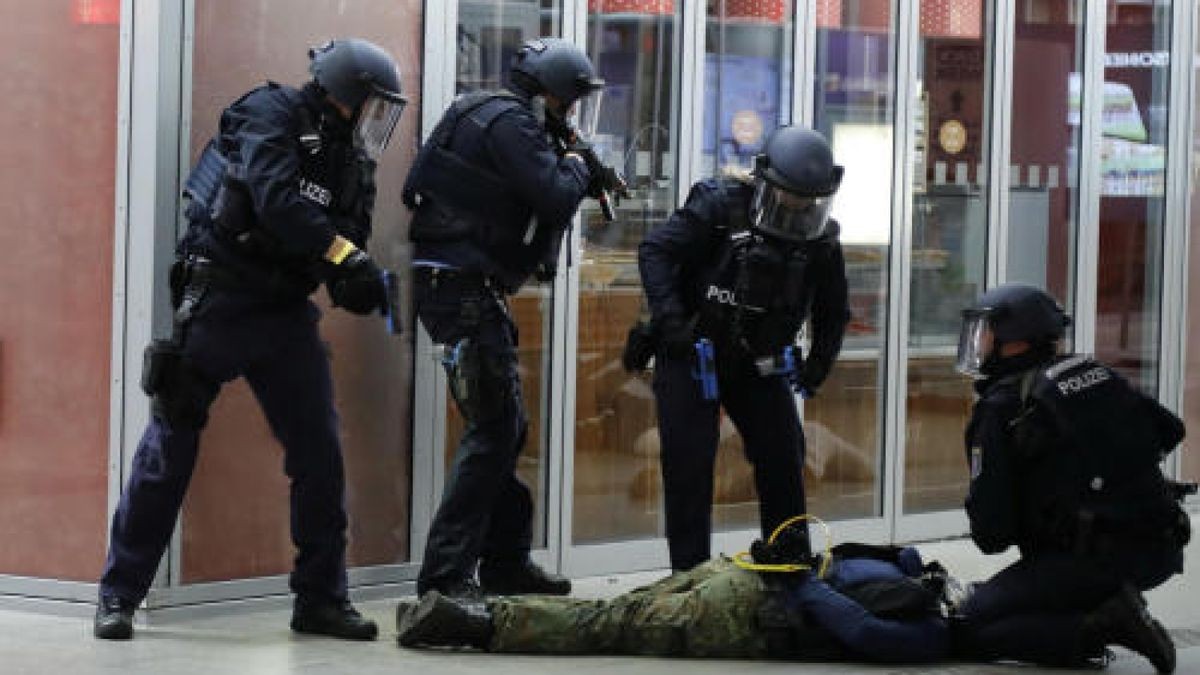 Weitere Bilder der Anti-Terror-Übung in Erfurt.