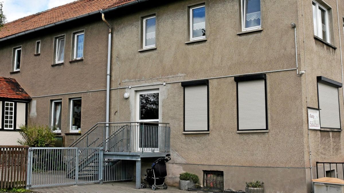 Der Kindergarten in Haina soll ein neues Dach bekommen. Der Nessetal-Gemeinderat hat dafür die Auftragsvergabe beschlossen.