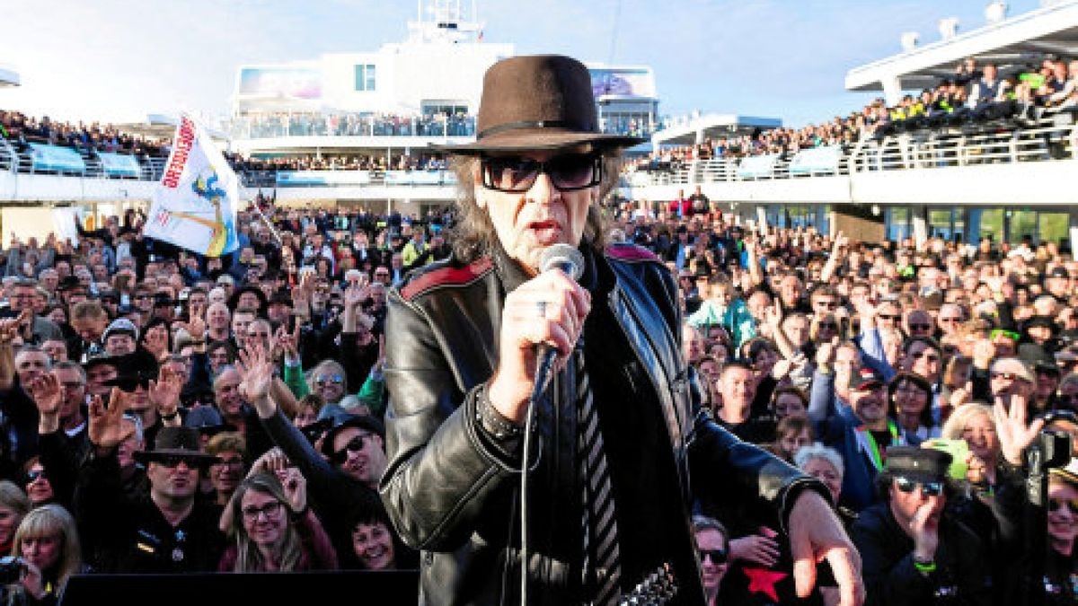 Rockliner mit Udo Lindenberg Foto: Ulrich Schaarschmidt