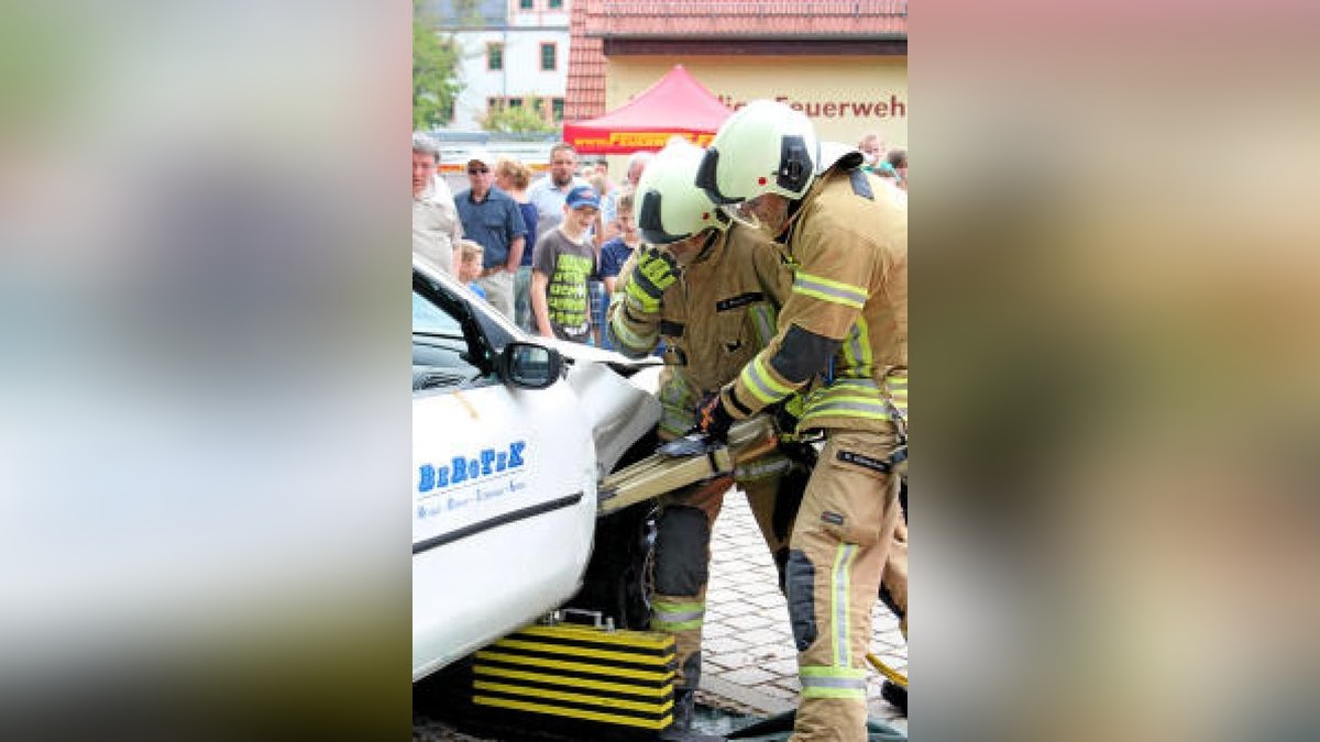 Zum Tag der offenen Tür hatte die Feuerwehr Ponitz eingeladen. Die Nachwuchsgewinnung ist für die Wehr das Wichtigste.