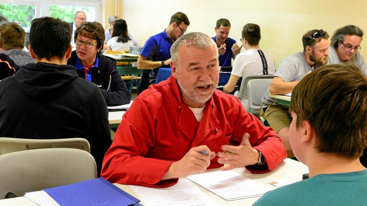 Volles Haus und informative Gespräche beim Kennenlerntag. Passt die Chemie? Bäckermeister Wolfgang Süpke gehörte zu den Teilnehmern.