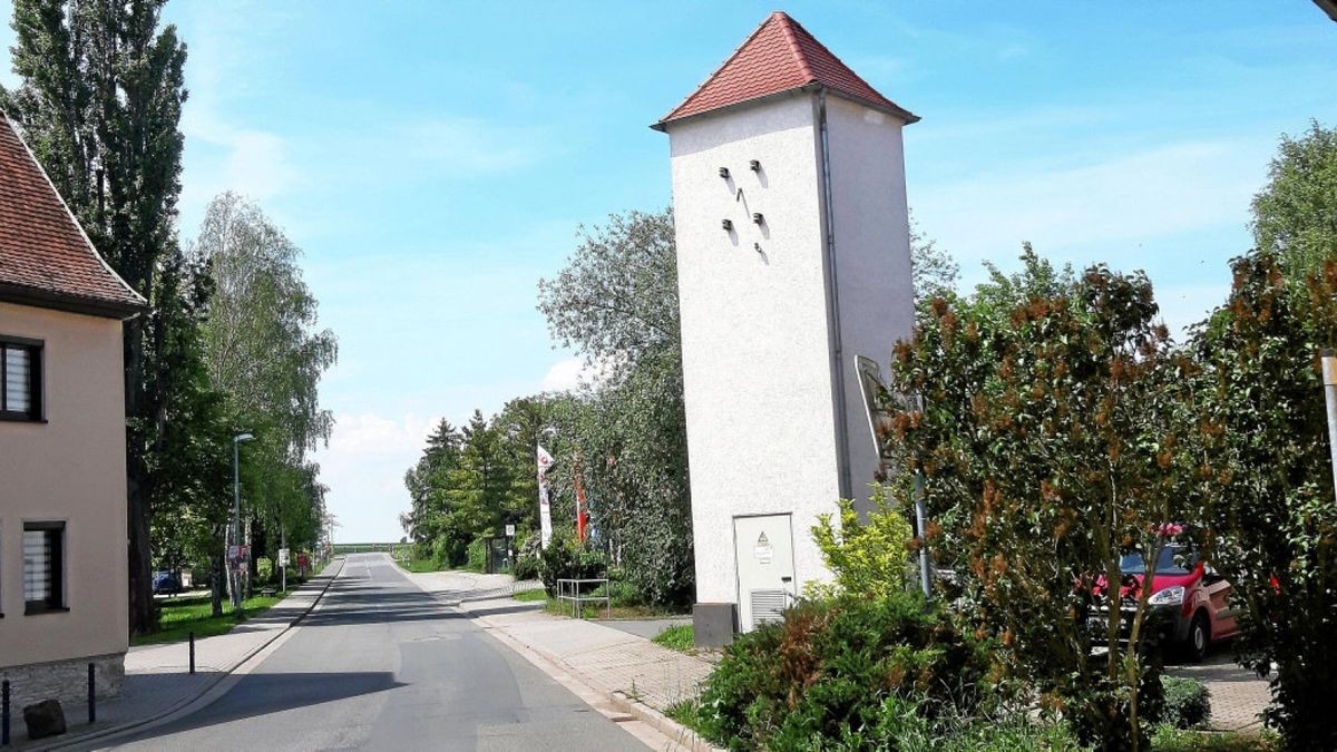 Die Kölledaer Straße in Battgendorf -- ab der Gemeindeschänke dorfauswärts in Richtung Stadt – wird künftig die Beichlinger Straße verlängern.Fotos: Armin Burghardt