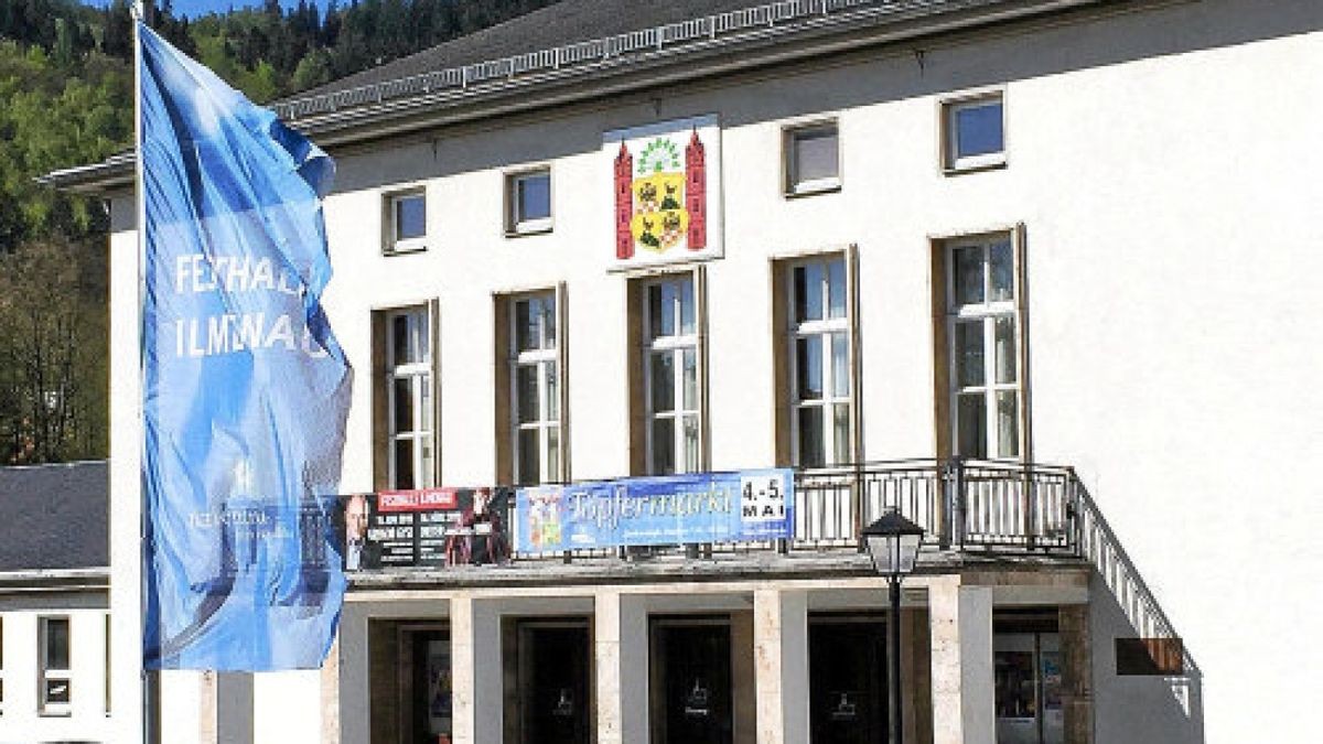 Der Platz vor der Festhalle bleibt bis auf weiteres ohne einen Namen.Foto: Arne Martius