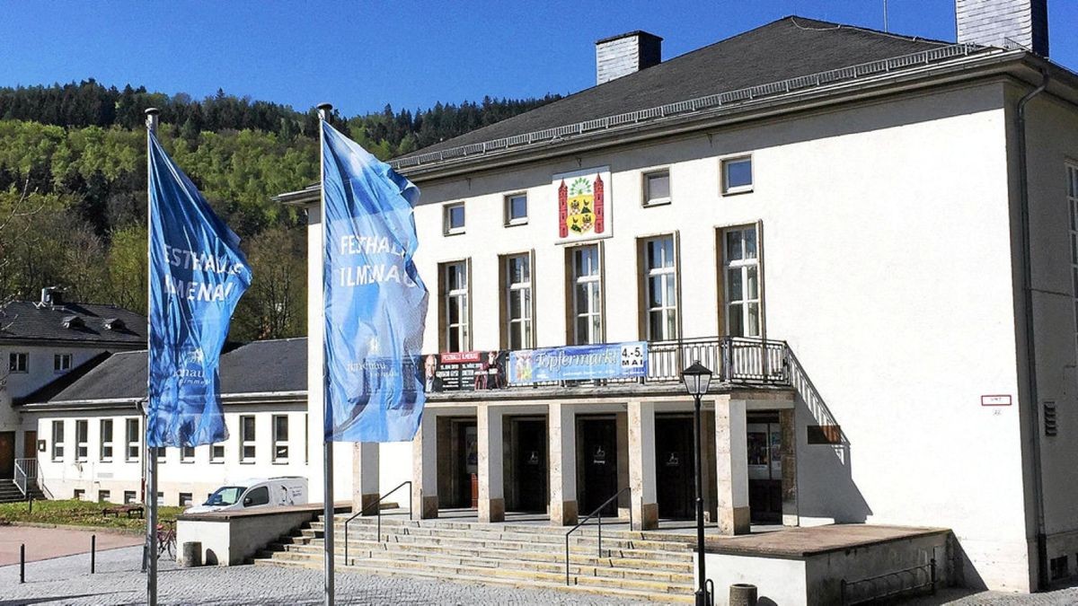 Der Platz vor der Festhalle bleibt bis auf weiteres ohne einen Namen.