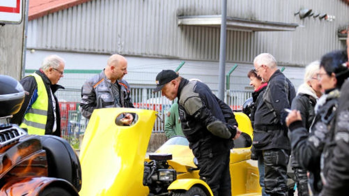 Der 7. Human Biker Day lockte am Sonntag 380 Motorradfans nach Bad Lauterberg, darunter auch etliche Teilnehmer aus dem Eichsfeld und dem Landkreis Nordhausen. Bei der gemeinsamer Fahrt durch den Harz mit Ziel in Scharzfeld wurden 22.000 Euro für das Kinderhospiz Mitteldeutschland gesammelt und gespendet. Foto: Sebastian Grimm