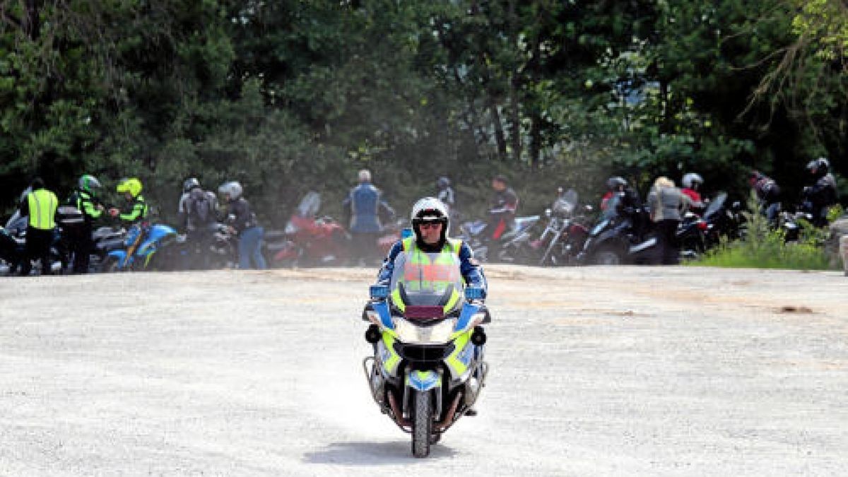 Der 7. Human Biker Day lockte am Sonntag 380 Motorradfans nach Bad Lauterberg, darunter auch etliche Teilnehmer aus dem Eichsfeld und dem Landkreis Nordhausen. Bei der gemeinsamer Fahrt durch den Harz mit Ziel in Scharzfeld wurden 22.000 Euro für das Kinderhospiz Mitteldeutschland gesammelt und gespendet. Foto: Sebastian Grimm