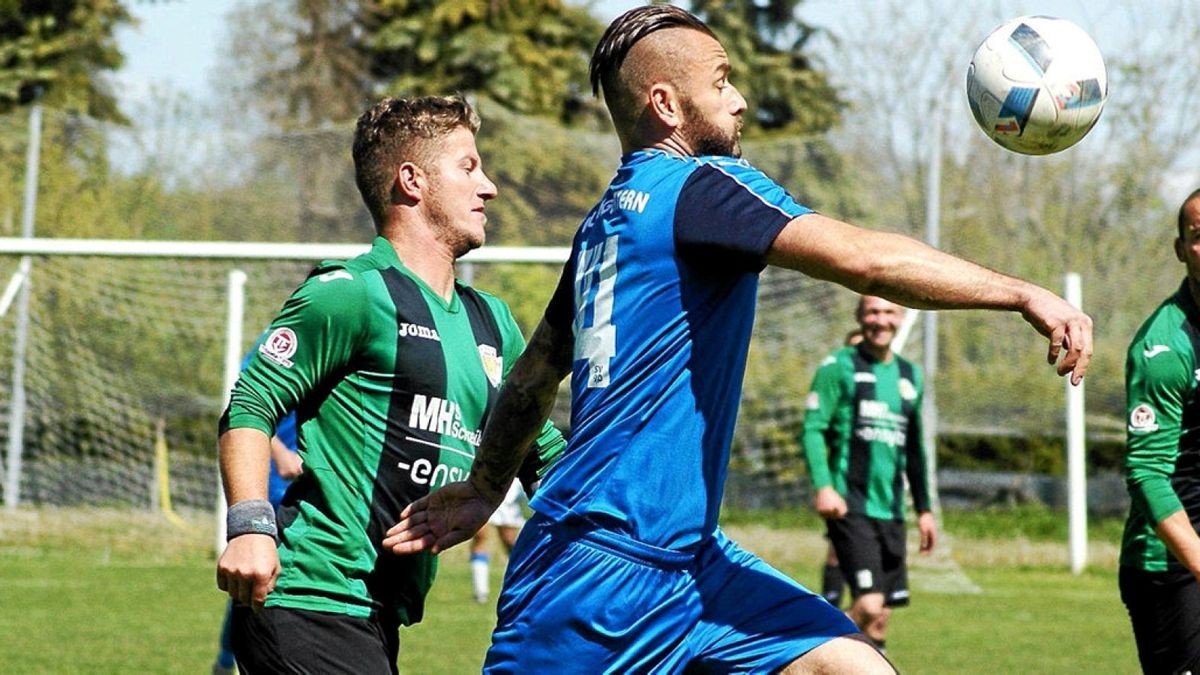 Zwei Spieltage vor dem Saisonende, sind die Altengotterschen (in Blau) nicht mehr vom „Platz an der Sonne“ zu verdrängen. Auch Fortuna Körner kann zufrieden sein, schließlich wurde Faulungen deutlich bezwungen.Archiv-