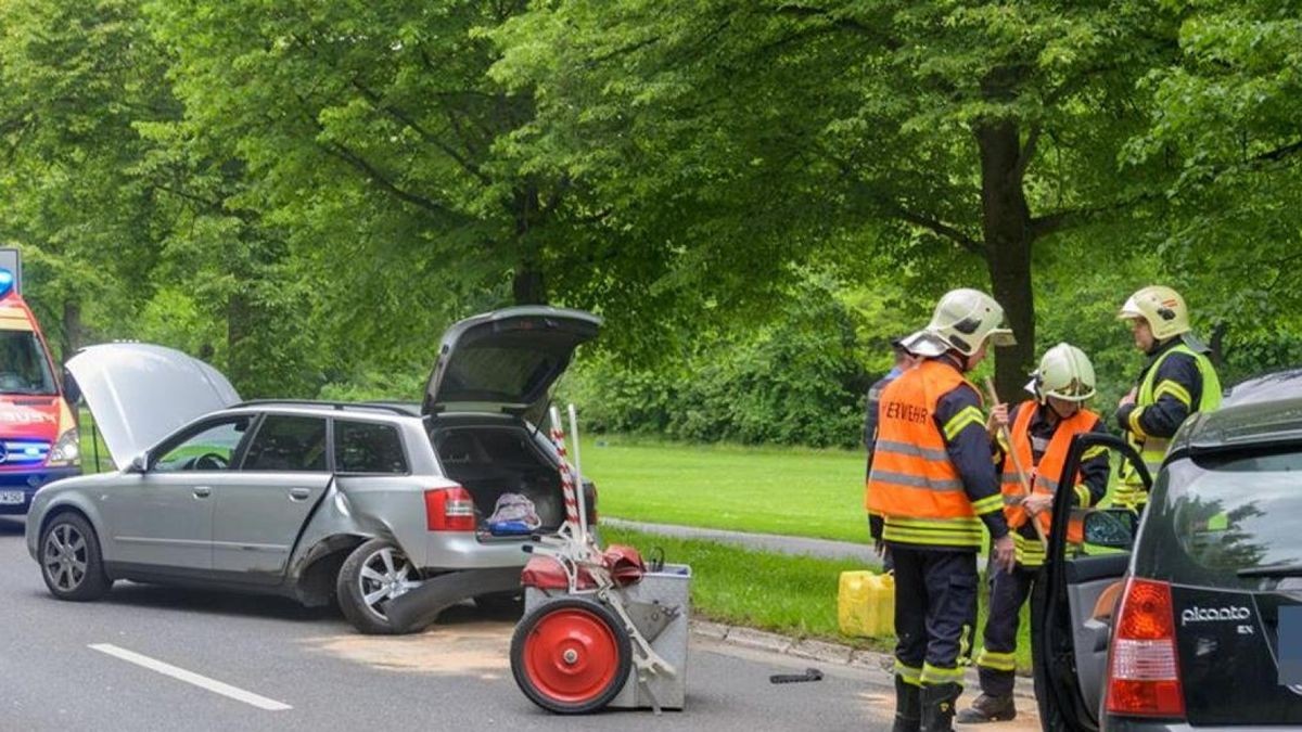 Ein Atemalkoholtest der 18-jährigen KIA-Fahrerin ergab einen Alkoholwert von über 1 Promille.