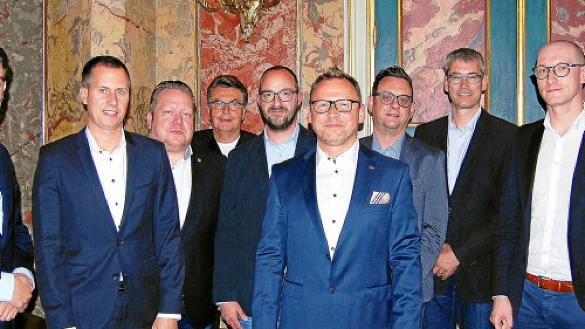 Der neue Vorstand des Gewerbevereins Eisenach (von links): Christian Wittrich, Tino Lotz, René Witte, Joachim Hook, Denis Hopf, Jo West, Christian Thomas, Bolko Schumann und Elias Ullmann.Fotos (2): Peter Rossbach