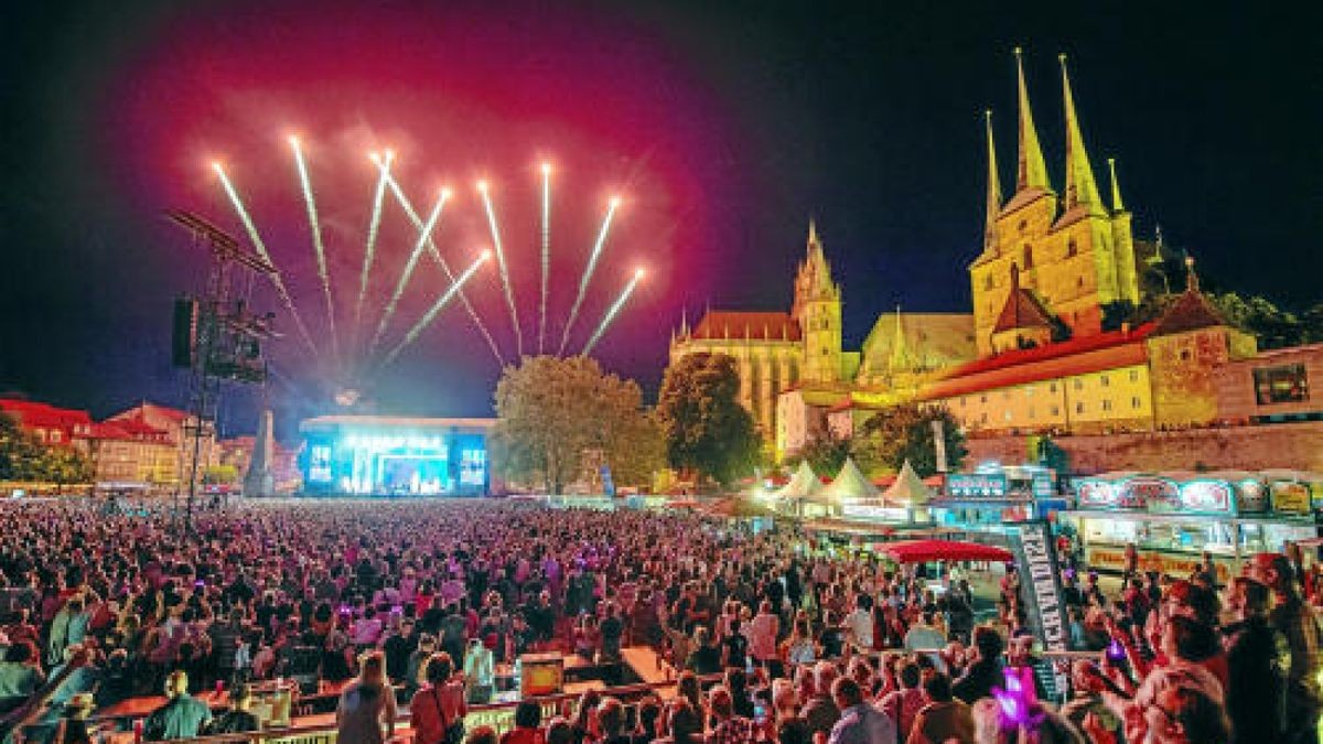 Zum Abschluß des Konzertes gab es ein großes Feuerwerk. Foto: Holger John