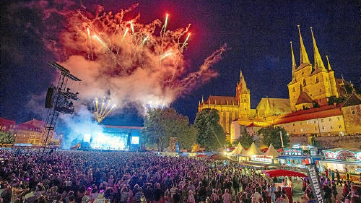 Zum Abschluß des Konzertes gab es ein großes Feuerwerk. Foto: Holger John