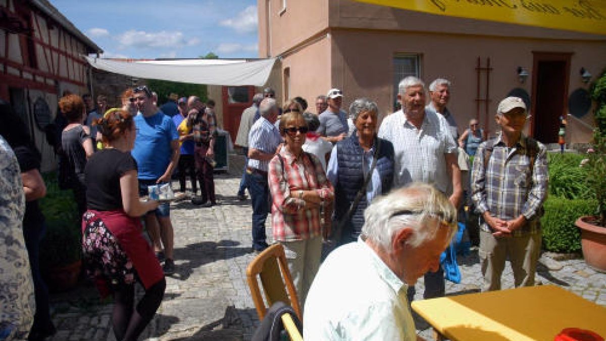 Himmelfahrt im Weimarer Land: Die Männer feierten ihren Tag bei perfektem Wetter und in bester Laune. Hier: Pension Drahtesel in Mellingen