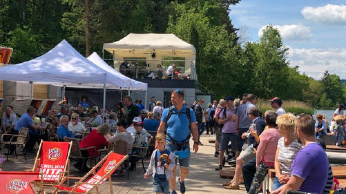 Die Männer feierten ihren Tag bei perfektem Wetter und in bester Laune. Hier: Hohenfelden, Hans am See