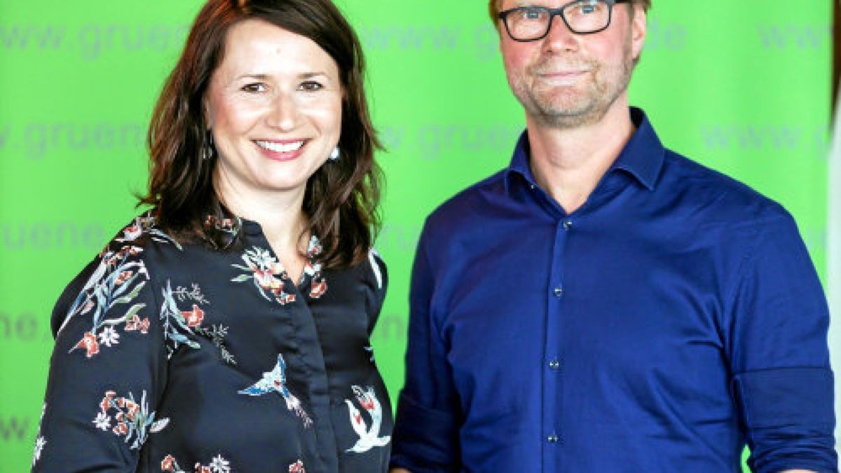 Die Spitzenkandidaten der Grünen zur Landtagswahl: Anja Siegesmund, Umweltministerin, und Fraktionschef Dirk Adams.Foto: Michael Reichel / dpa