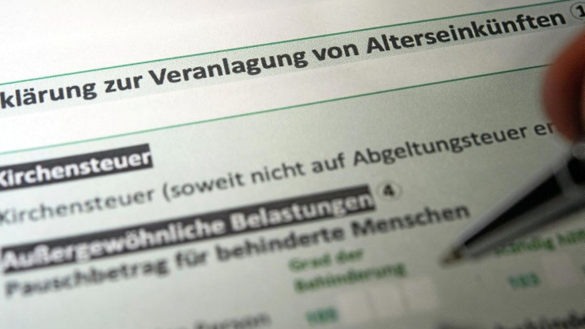 Steuerlich am günstigsten sind Renten von privaten Versicherungen. Foto: Sebastian Gollnow/dpa