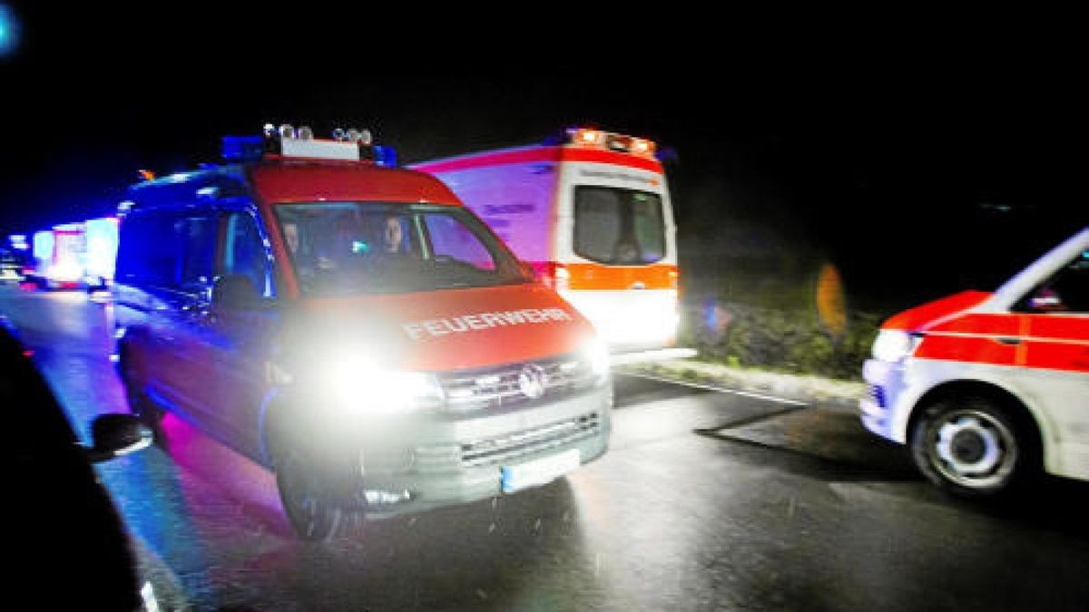 Auf dem Flugplatz hatte das Unwetter besonders heftig gewütet. Dort treffen sich seit Donnerstag rund 20.000 junge Leute zu den Medi-Meisterschaften.