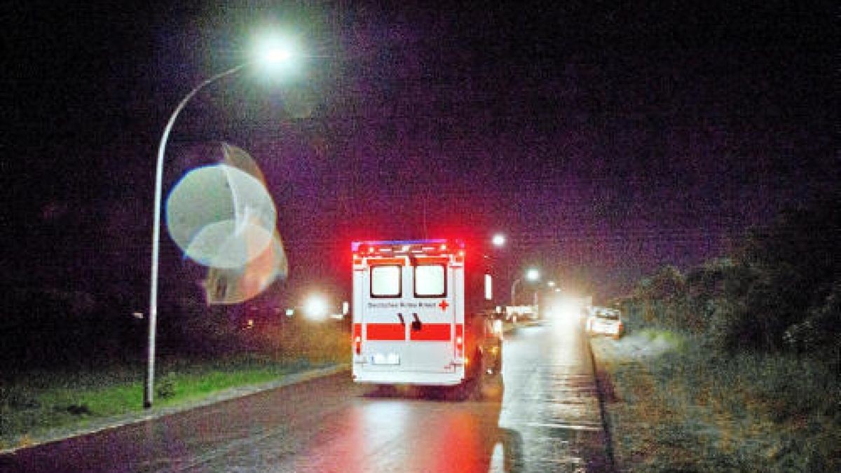 Großeinsatz für die Rettungskräfte in der Nacht zu Samstag auf dem Flugplatz in Obermehler im Unstrut-Hainich-Kreis. Dort hatte das Unwetter besonders heftig gewütet. Se