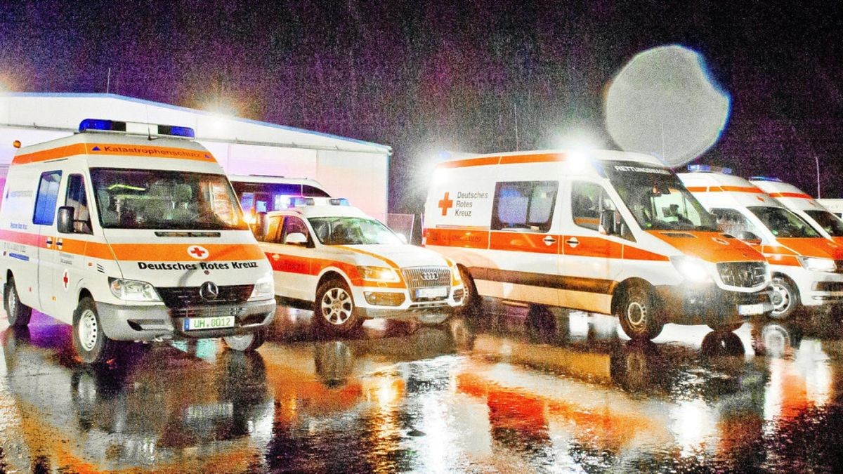 Durch ein Unwetter mussten die Medimeisterschaften auf dem Flugplatz in Obermehler geräumt werden.