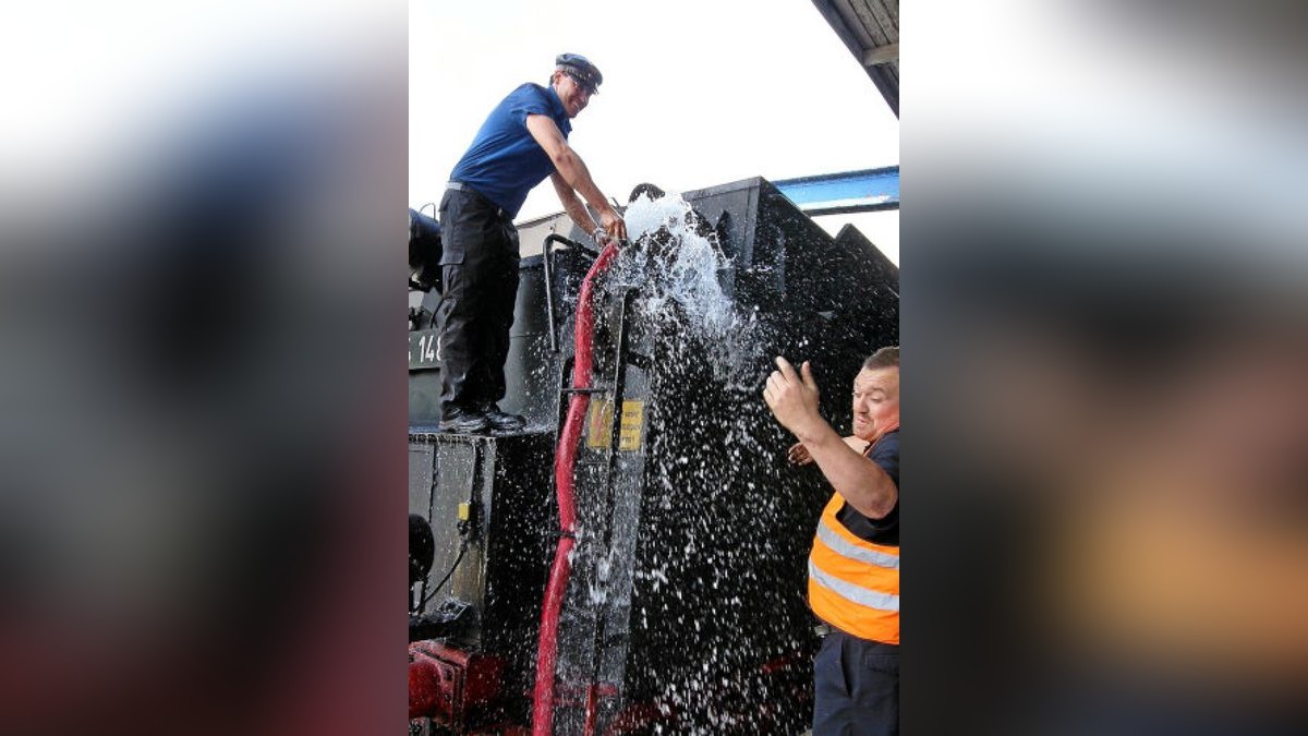 Die Dampflok war der Hingucker beim Fest .Foto: Henning Most (4)