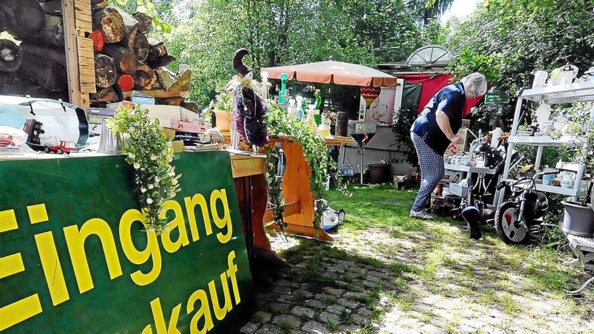 Mit seinem Garten ist Wolfram Götze längst eine feste Adresse beim Flohmarkt in der Damaschkestraße.