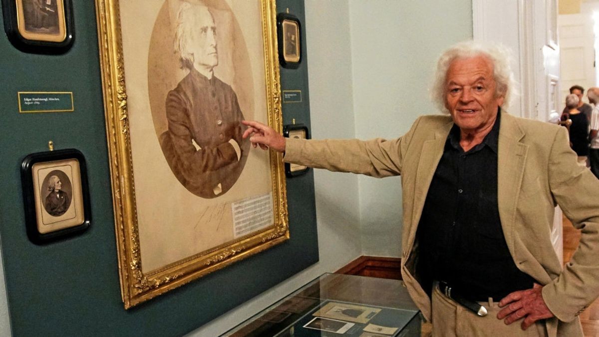 Ernst Burger aus München hat dem Schlossmuseum Sondershausen  mehr als 100 Liszt-Fotografien zur Verfügung gestellt. Der Einfluss des Künstlers auf die Stadt wurde beim Salondiner und im Kulturcafé erörtert.