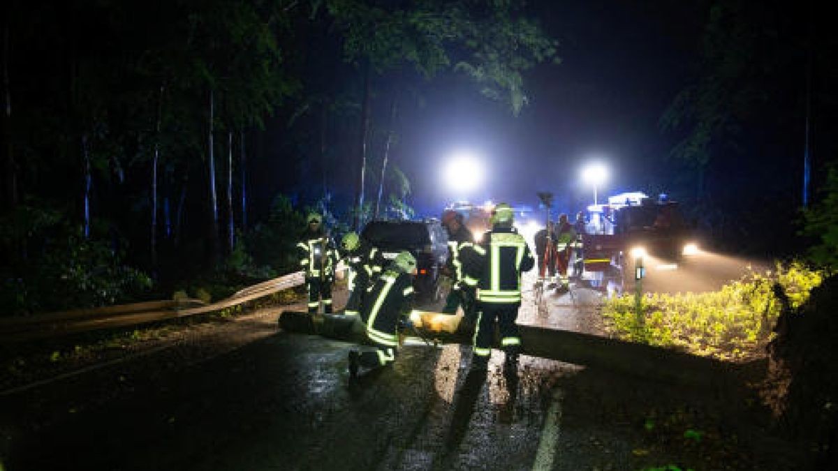 Ausgelöst durch die zum Teil starken Gewitter, kamen die Feuerwehren in Thüringen in der vergangenen Nacht zu zahlreichen Einsätzen. Foto: News5/Schuchardt