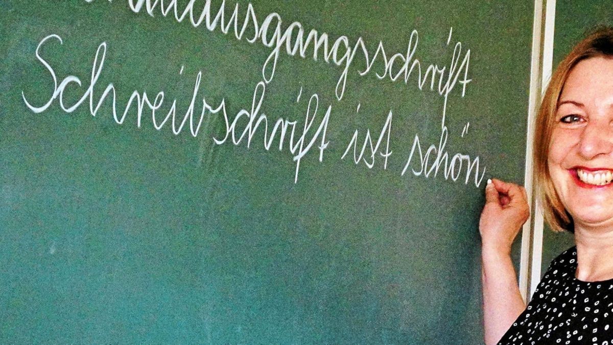 Katrin Eisfeld zählt zu den Initiatoren einer Petition zur Wiedereinführung der DDR-Schulausgangschrift für alle Erstklässler.