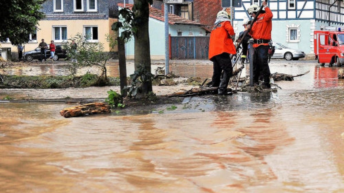 Ein Blick ins Jahr 2014: Nach starkem Regen trat in Madelungen die Madel über die Ufer. Solche Bilder sollen bald der Vergangenheit angehören. Foto: Alexander Volkmann