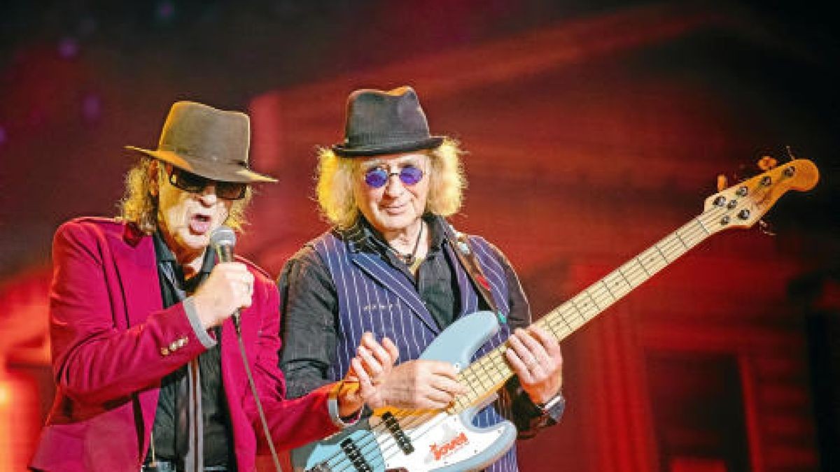 Rocklegende Udo Lindenberg begeisterte am Freitagabend etwa 10.000 Fans in der Messehalle Erfurt. Am Samstag folgt ein weiteres Konzert. Foto: Sascha Fromm