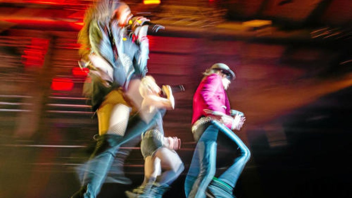 Rocklegende Udo Lindenberg begeisterte am Freitagabend etwa 10.000 Fans in der Messehalle Erfurt. Am Samstag folgt ein weiteres Konzert. Foto: Sascha Fromm