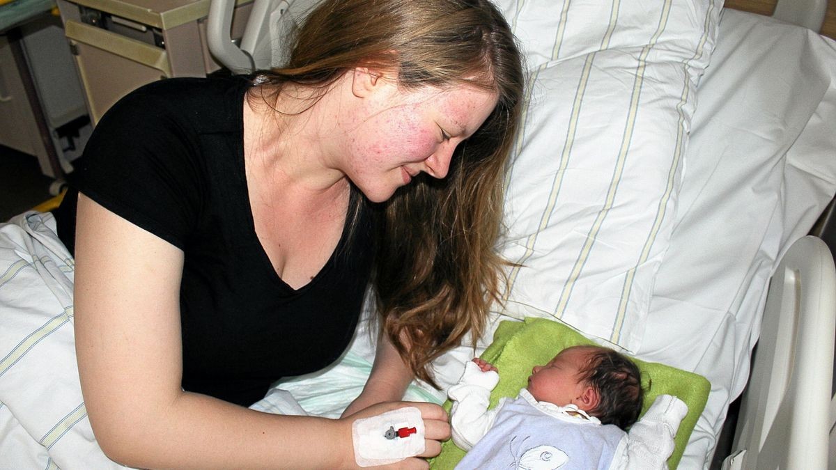 Henriette Amalia Klatt kam am 23. August um 9.35 als 1000. Baby des Jahres am Jenaer Universitätsklinikum auf die Welt. Sie wog 3410 g und war 48 cm groß. Ihre Eltern Steffi Klatt und Max Grund freuen sich sehr.