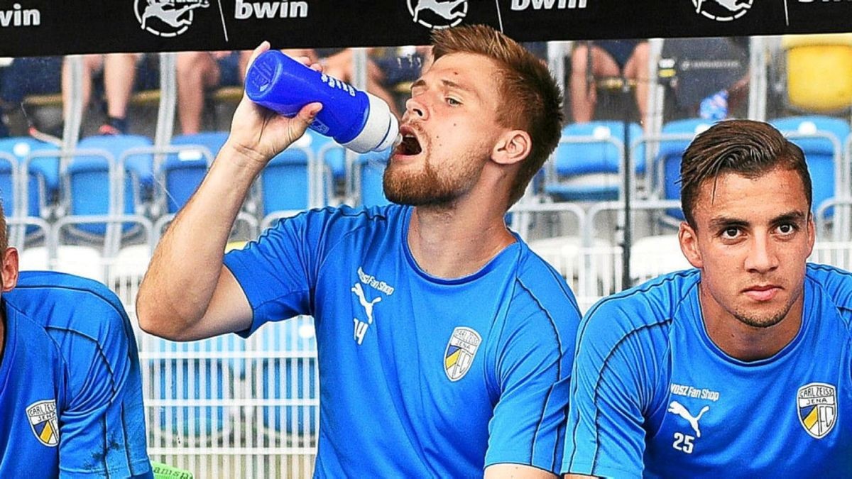 Drei Spieler, die auch in der neuen Saison im Kader des FC Carl Zeiss Jena stehen: Lukas Sedlak, Dominik Bock und Justin Schau (von links).