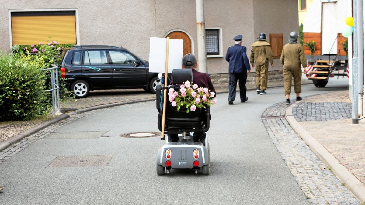 Festumzug zu „875 plus 1“ Jahre Schwerstedt