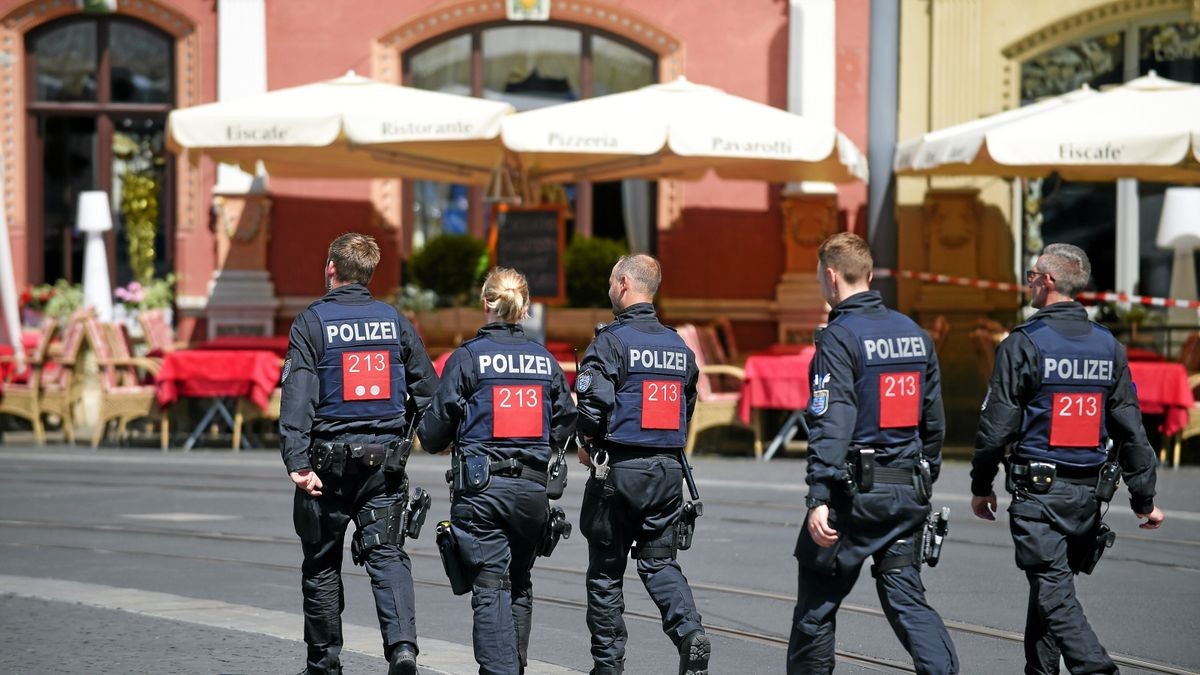 Aufgrund einer Bombendrohung wurde das Erfurter Rathaus, sowie der Fischmarkt evakuiert.