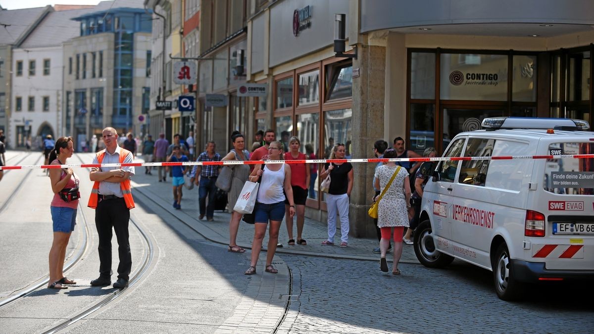 Aufgrund einer Bombendrohung wurde das Erfurter Rathaus, sowie der Fischmarkt evakuiert.