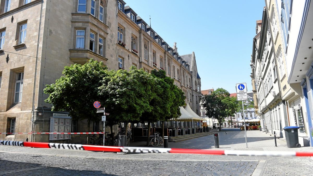 Aufgrund einer Bombendrohung wurde das Erfurter Rathaus, sowie der Fischmarkt evakuiert.