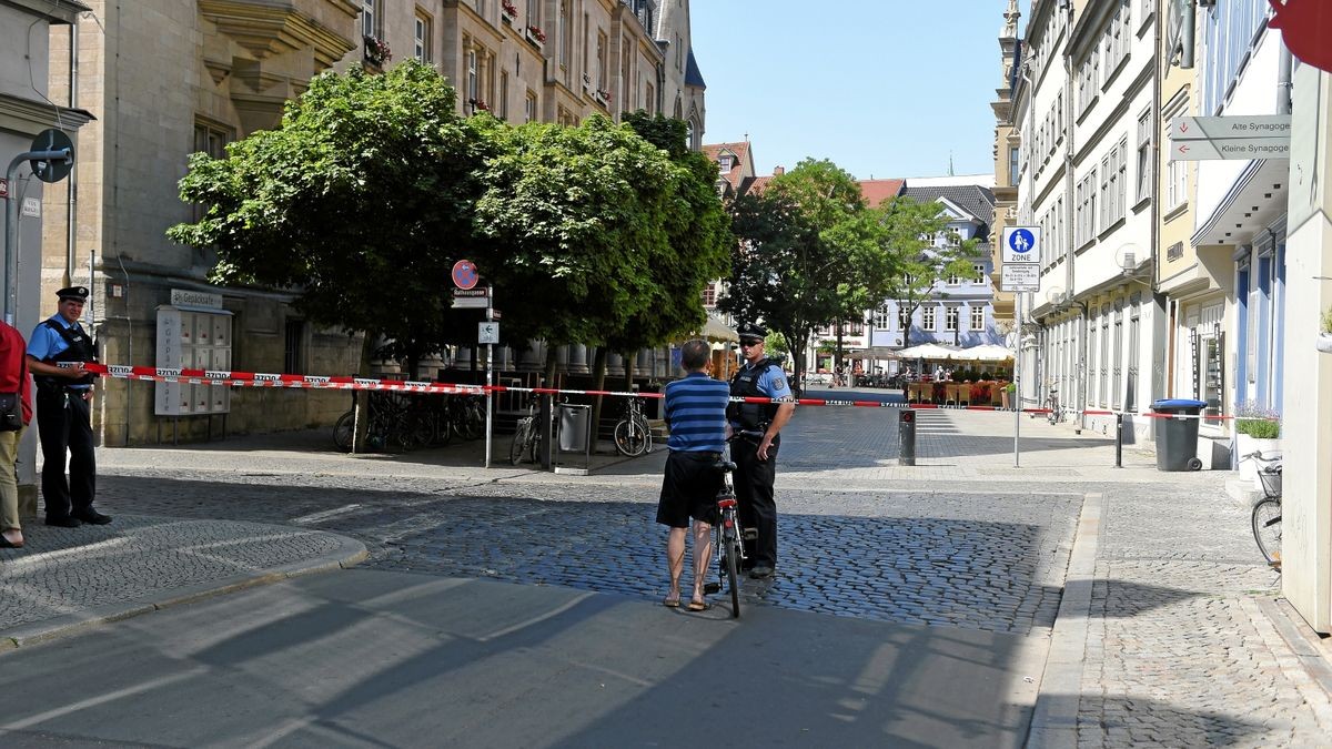 Aufgrund einer Bombendrohung wurde das Erfurter Rathaus, sowie der Fischmarkt evakuiert.