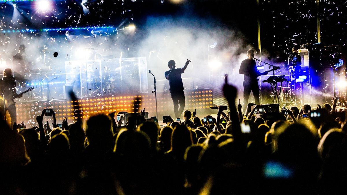 Max Giesinger verzauberte die Besucher im Nordhäuser Gehege und sorgte für ein unvergessliches Konzert. Foto: Christoph Keil