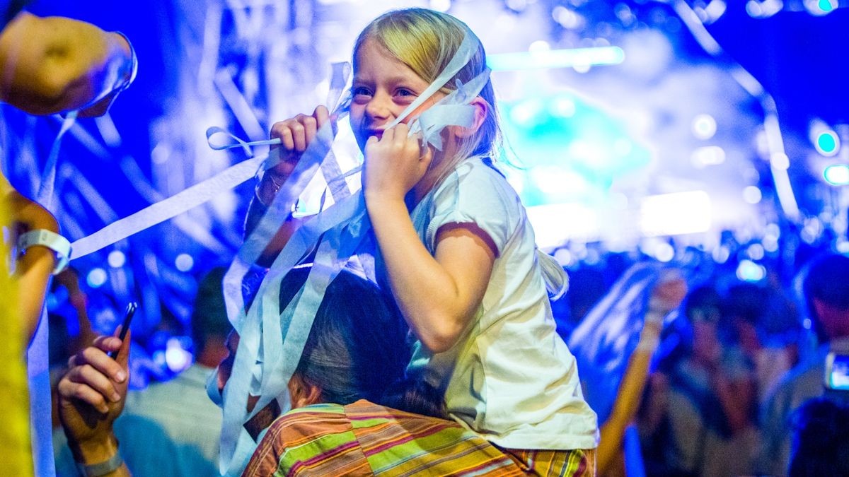 Max Giesinger verzauberte die Besucher im Nordhäuser Gehege und sorgte für ein unvergessliches Konzert. Foto: Christoph Keil