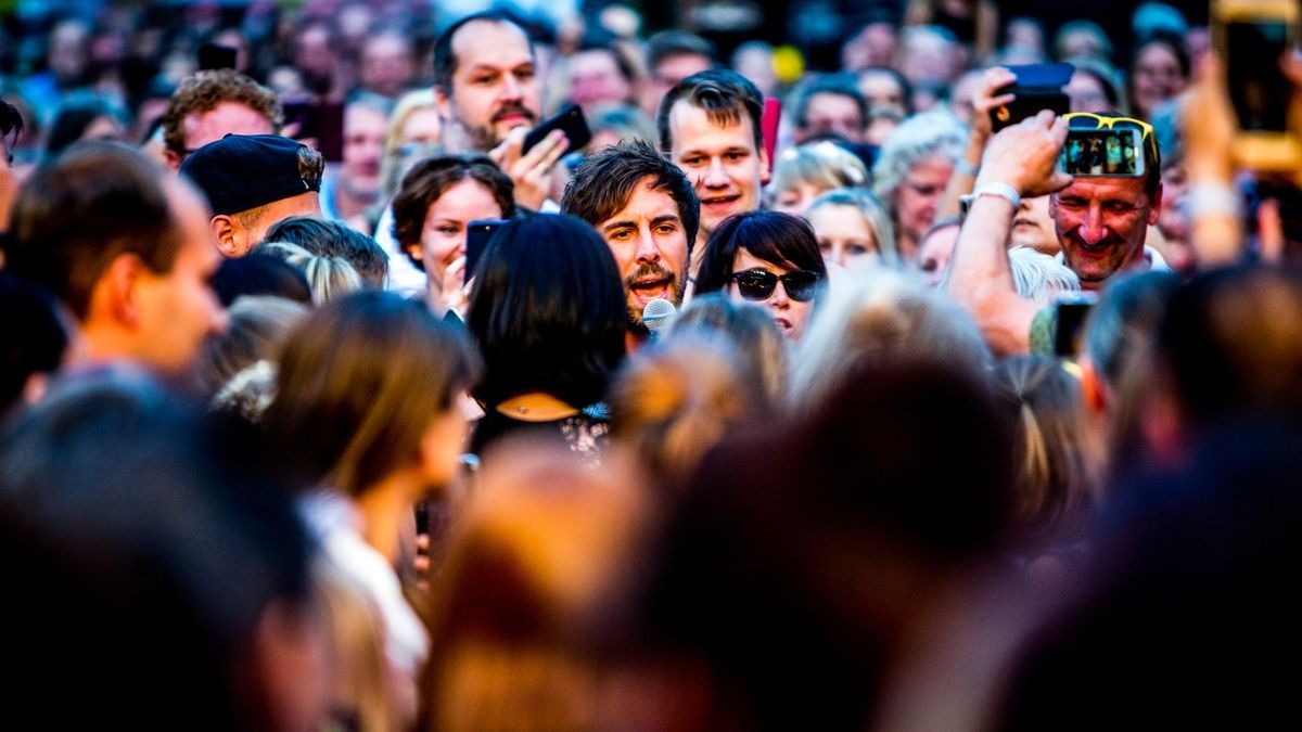 Max Giesinger verzauberte die Besucher im Nordhäuser Gehege und sorgte für ein unvergessliches Konzert. Foto: Christoph Keil